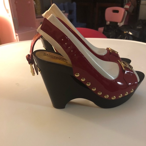 Michael Kors wedges - Picture 2 of 2